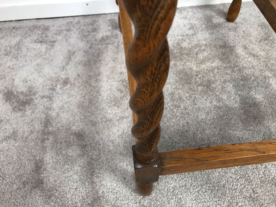Vintage Barley Twist Oak Table 25'W X 18'D X 28.5'H [Photo 8]