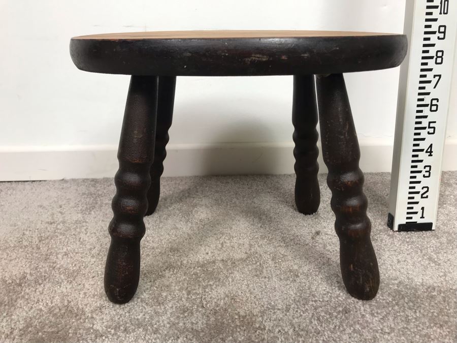 Vintage Wooden Milking Stool [Photo 2]
