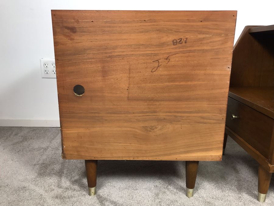Mid-Century Modern Pair Of Nightstands By B.P. John Furniture 21'W X 18'D X 25'H [Photo 6]
