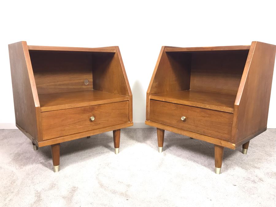 Mid-Century Modern Pair Of Nightstands By B.P. John Furniture 21'W X 18'D X 25'H [Photo 4]