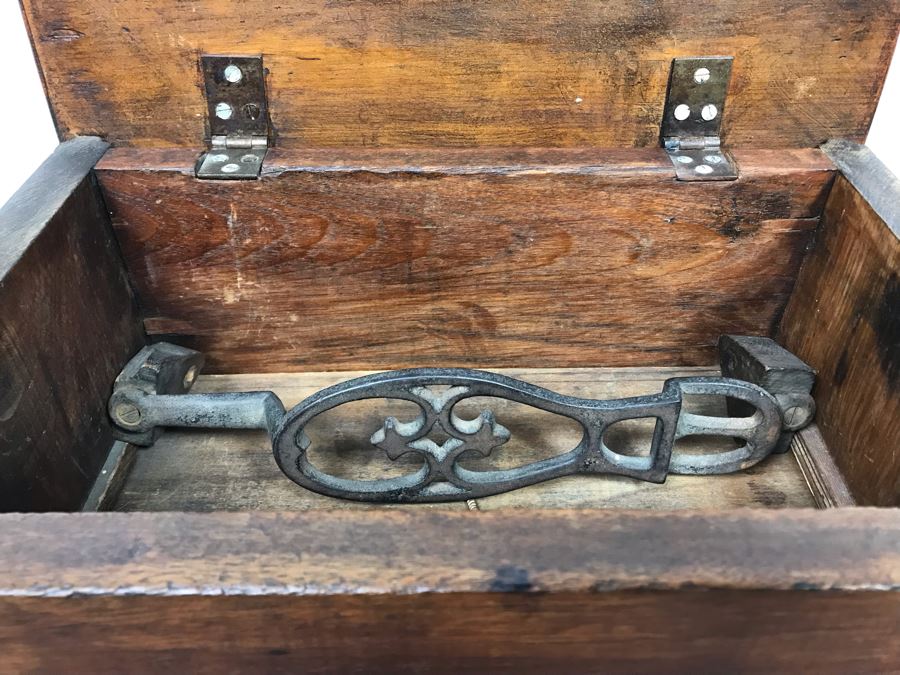 Antique Eastlake Shoe Shine Box [Photo 6]