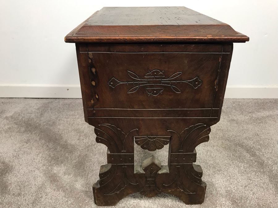 Antique Eastlake Shoe Shine Box [Photo 10]