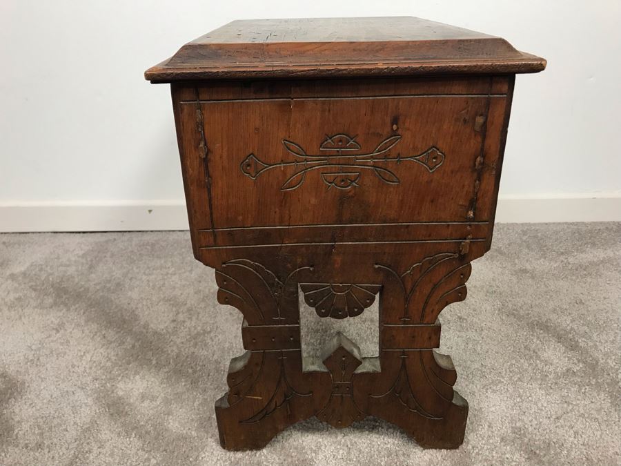 Antique Eastlake Shoe Shine Box [Photo 13]