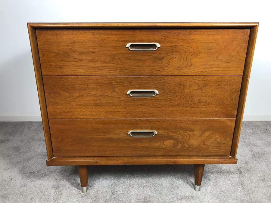 Mid-Century Modern 1962 3-Drawer Chest Of Drawers Dresser By B.P. John Furniture Corp [Photo 2]