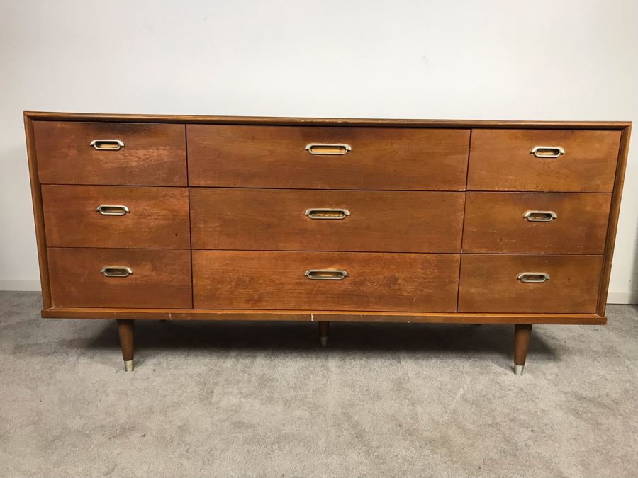 Mid Century Modern 1962 9 Drawer Chest Of Drawers Dresser By B P