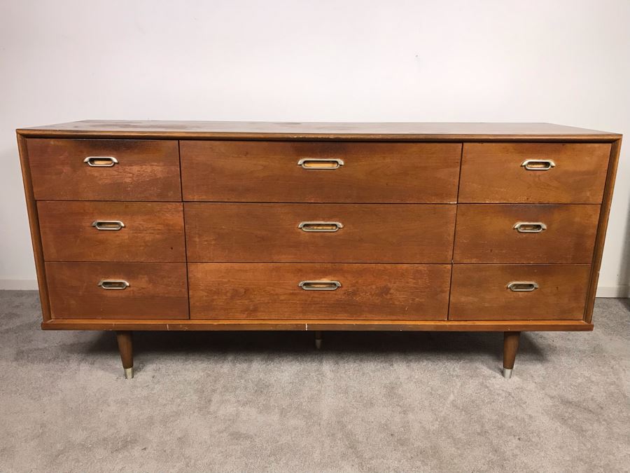Mid-Century Modern 1962 9-Drawer Chest Of Drawers Dresser By B.P. John Furniture Corp - Needs Refinishing 64'W X 19'D X 30'H