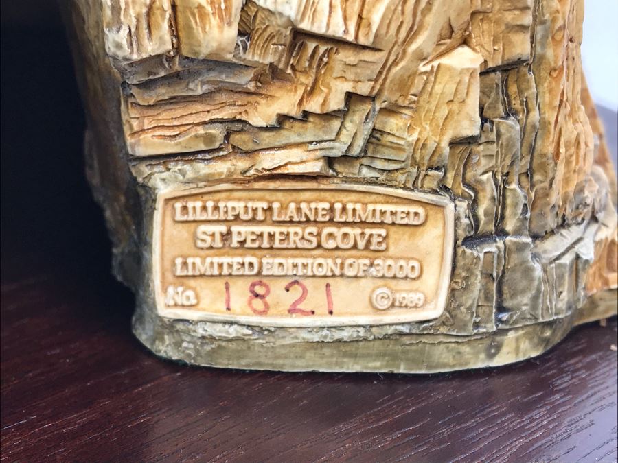 Limited Edition Lilliput Lane 1989 St. Peter's Cove With Box Handmade In U.K. Limited To 3,000 Retailed Over $2,000 [Photo 13]