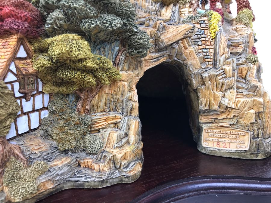 Limited Edition Lilliput Lane 1989 St. Peter's Cove With Box Handmade In U.K. Limited To 3,000 Retailed Over $2,000 [Photo 12]