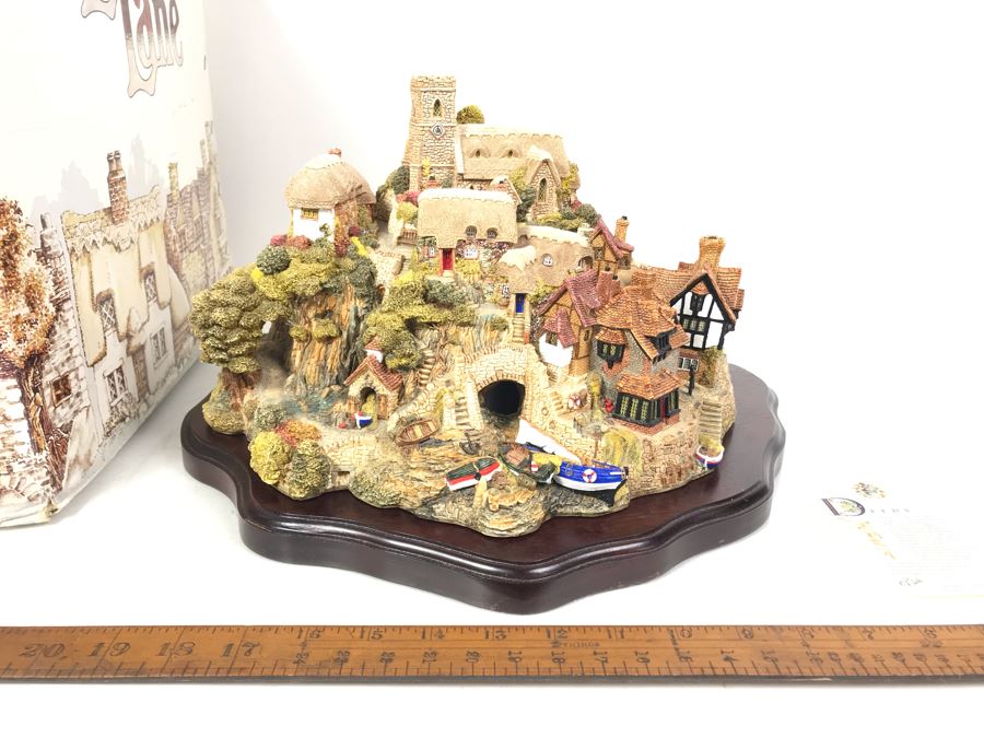 Limited Edition Lilliput Lane 1989 St. Peter's Cove With Box Handmade In U.K. Limited To 3,000 Retailed Over $2,000 [Photo 2]