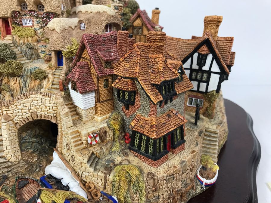Limited Edition Lilliput Lane 1989 St. Peter's Cove With Box Handmade In U.K. Limited To 3,000 Retailed Over $2,000 [Photo 5]
