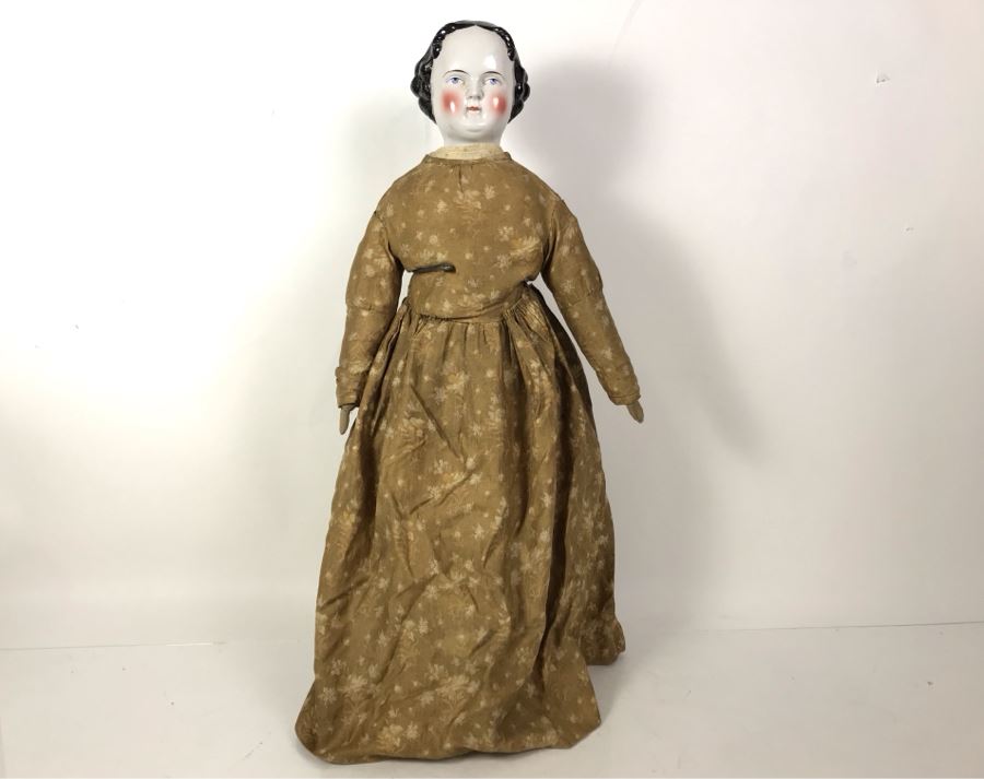 Antique Porcelain Head 26' Doll From Covered Wagon Days [Photo 2]