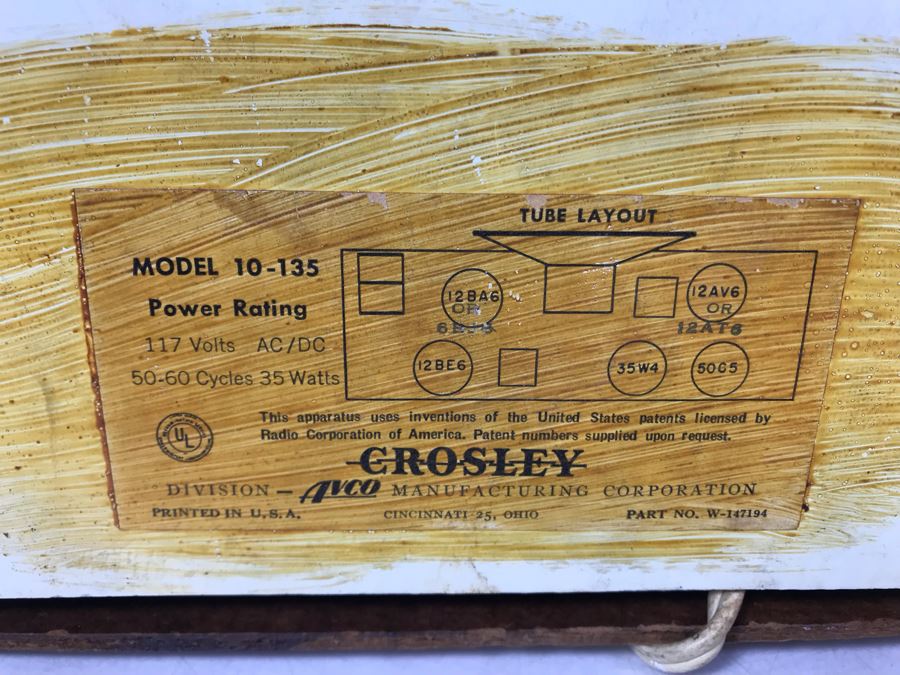 Working Vintage Crosley Tube Radio Model 10-135 [Photo 14]