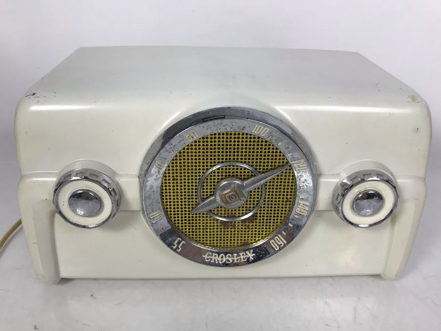 Working Vintage Crosley Tube Radio Model 10-135 [Photo 2]