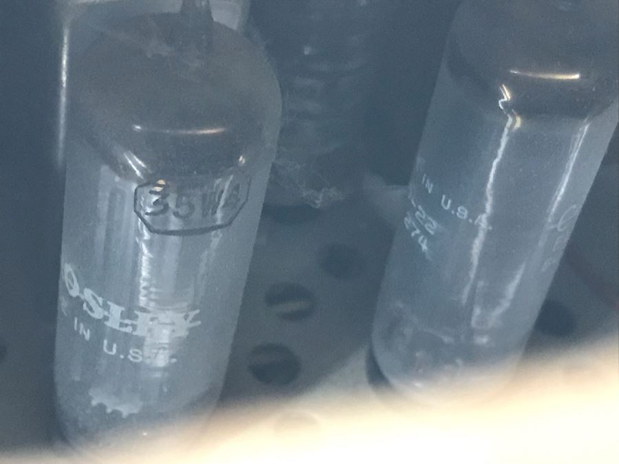 Working Vintage Crosley Tube Radio Model 10-135 [Photo 12]