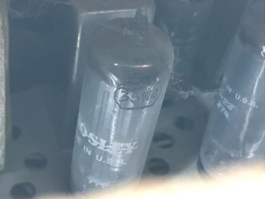 Working Vintage Crosley Tube Radio Model 10-135 [Photo 11]