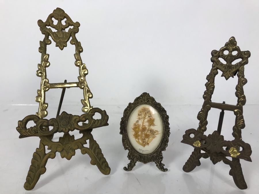 Vintage Italian Dried Flower Arrangement In Vintage Frame And (2) Vintage Small Brass Easels [Photo 7]
