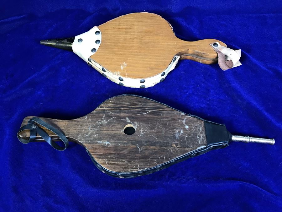 Pair Of Vintage Bellows [Photo 4]