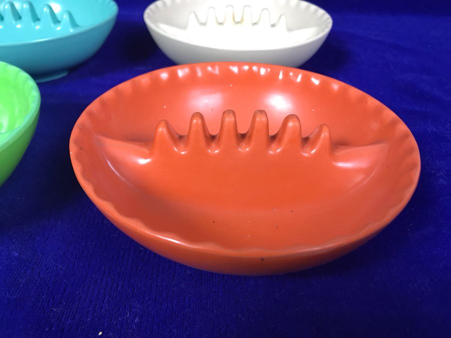 Set Of (4) Mid-Century Ashtrays [Photo 3]