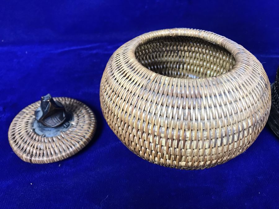 Pair Of Vintage Woven Baskets [Photo 5]