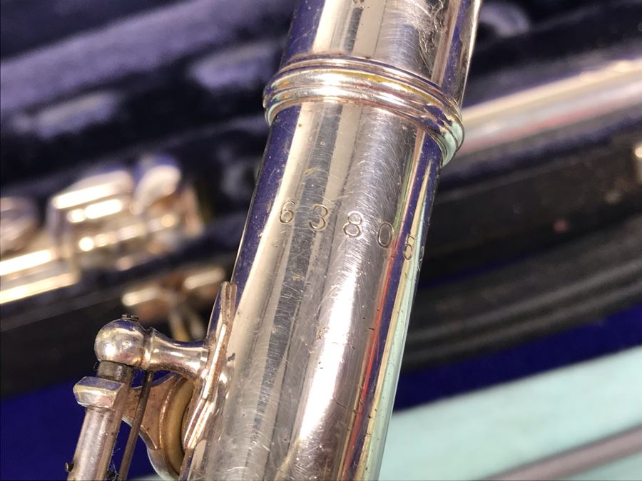 Vintage Artley Flute With Carrying Case Musical Instrument [Photo 7]