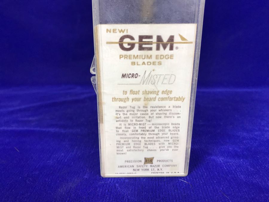 Set Of (4) Vintage Shaving Brushes And Vintage New GEM Razor [Photo 12]