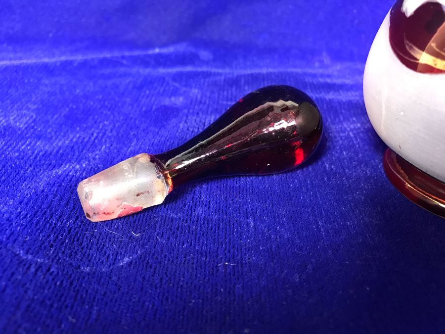 Vintage Red Hand Blown Glass Bottle With Stopper 9'H [Photo 4]