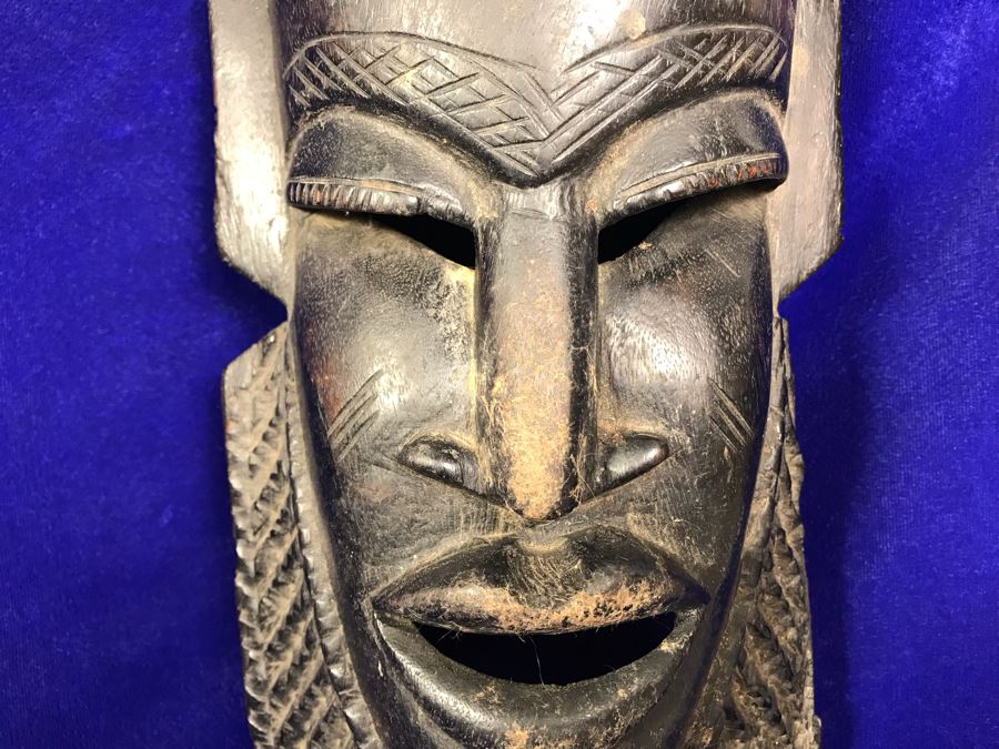 Large Vintage Carved Wooden Mask 22'H X 7'W [Photo 4]