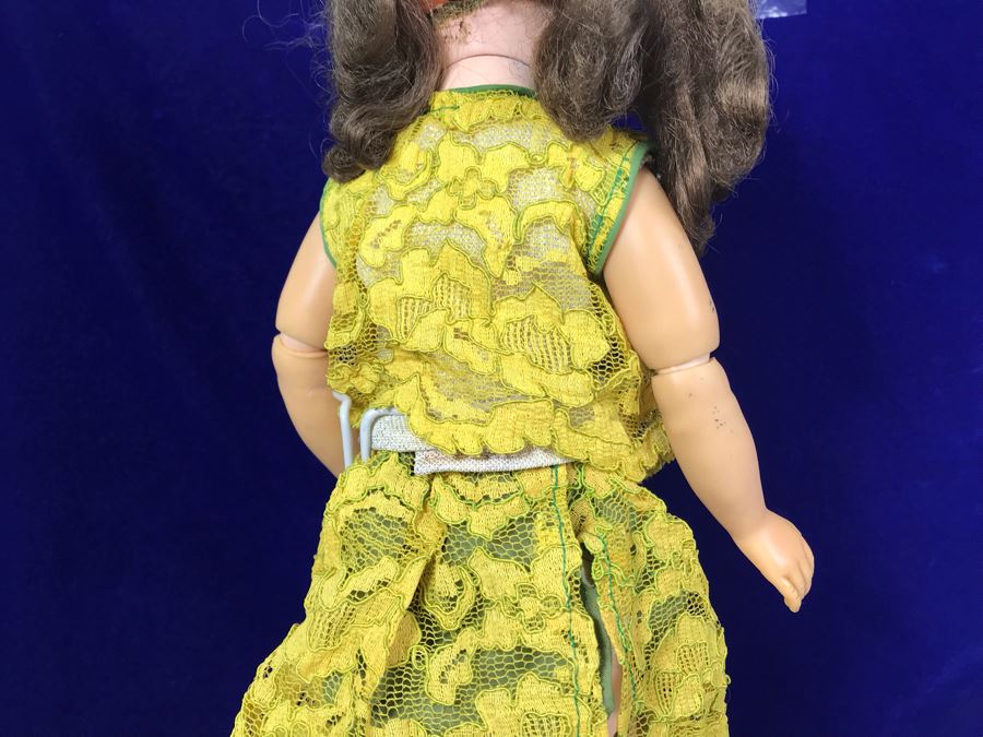 Vintage Madame Alexander Doll With Stand [Photo 5]