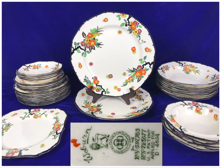 Vintage Royal Doulton China Set 'Woburn' Asian Pattern Made In England Apx 35+ Pieces
