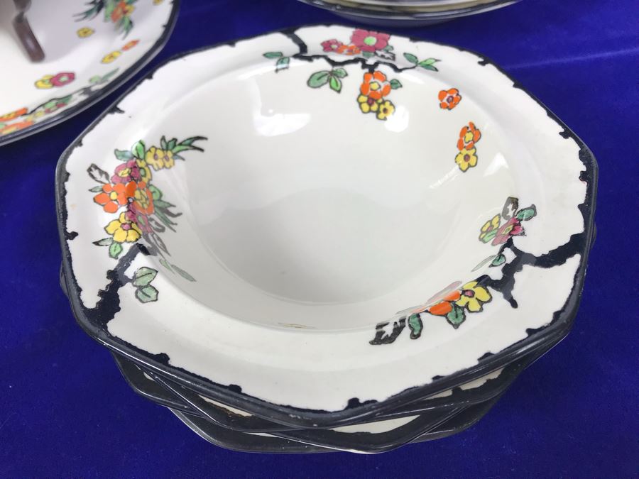 Vintage Royal Doulton China Set 'Woburn' Asian Pattern Made In England Apx 35+ Pieces [Photo 10]