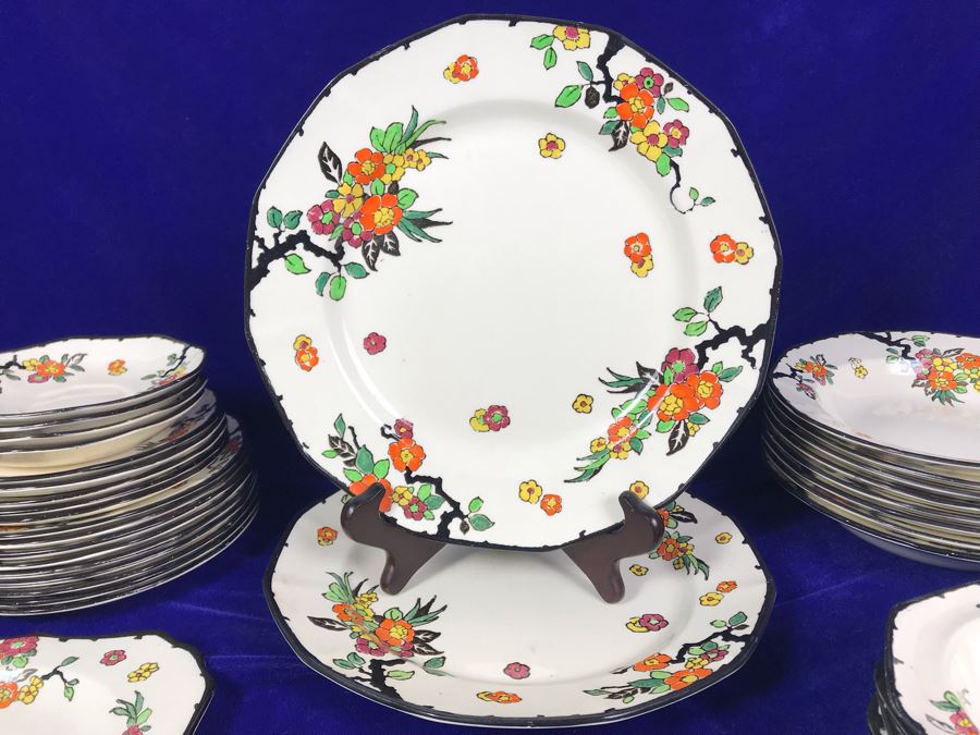 Vintage Royal Doulton China Set 'Woburn' Asian Pattern Made In England Apx 35+ Pieces [Photo 4]