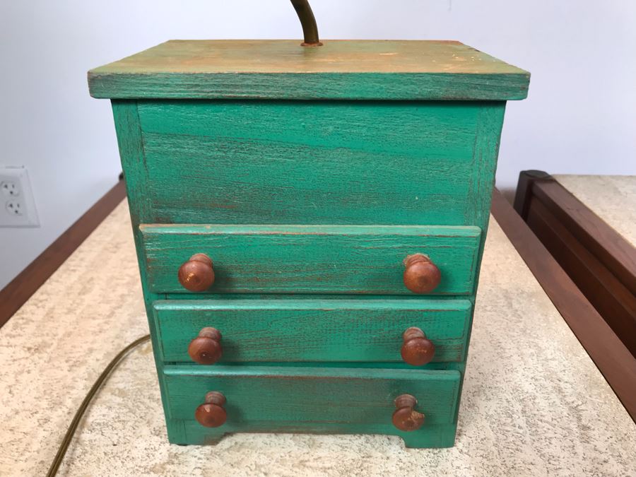 Vintage Wooden Mini Wooden Dresser Lamp With 3-Drawers - One Pull Has Chip [Photo 3]
