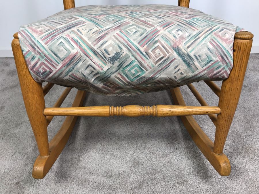 Vintage Wooden Rocking Chair [Photo 4]