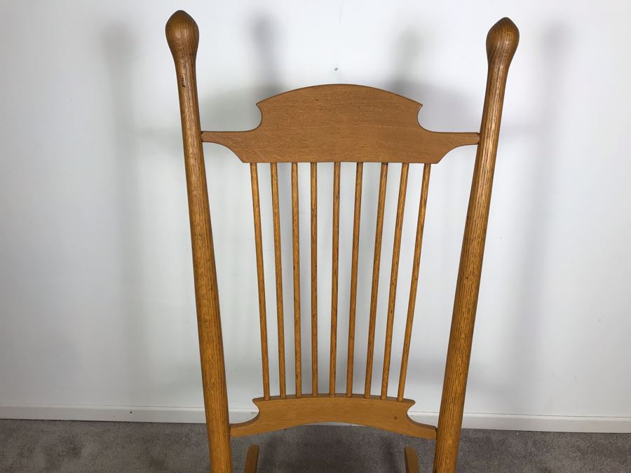 Vintage Wooden Rocking Chair [Photo 5]