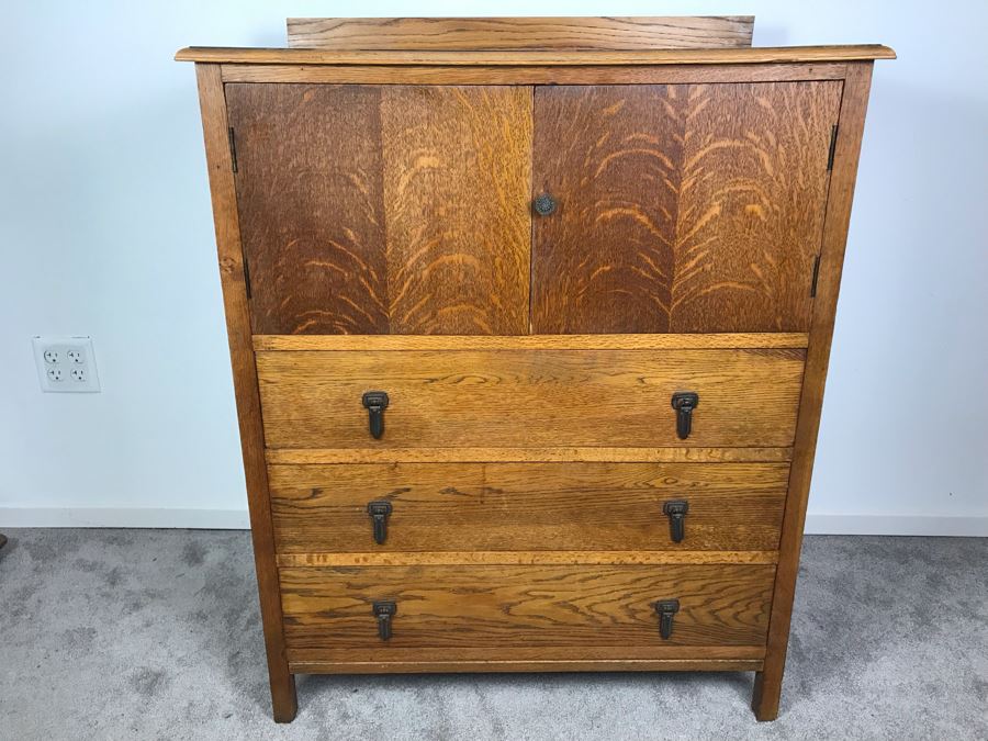 Antique Oak Cabinet With 3-Drawers 32'W X 18'D X 42'H [Photo 3]