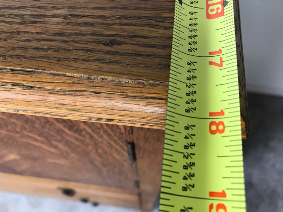 Antique Oak Cabinet With 3-Drawers 32'W X 18'D X 42'H [Photo 17]