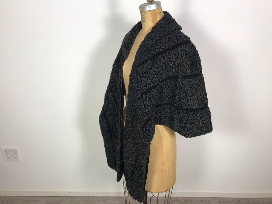 Vintage Livingston Bros Black Persian Lamb Coat Shawl Size M [Photo 7]