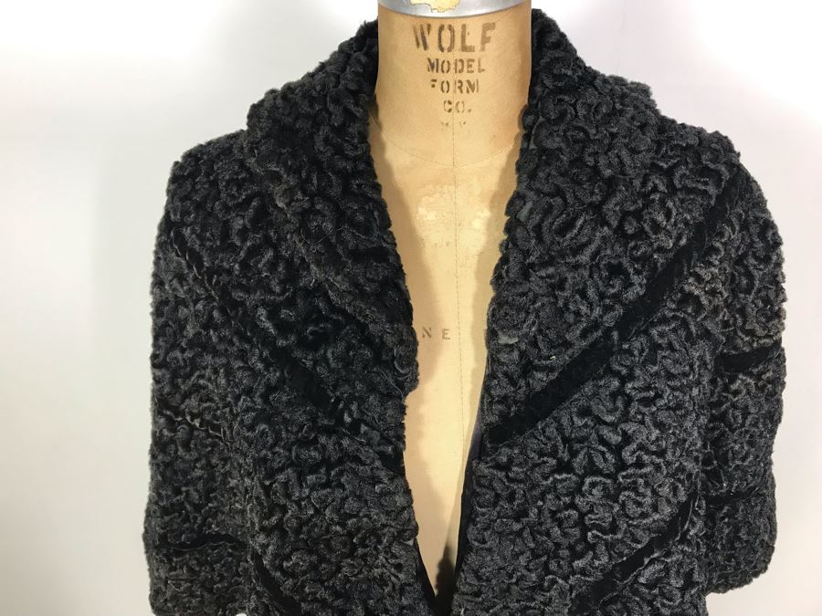 Vintage Livingston Bros Black Persian Lamb Coat Shawl Size M [Photo 3]