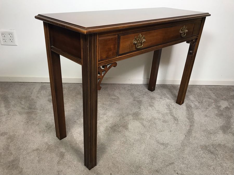 Lane Console Entry Table 39'W X 14'D X 27'H [Photo 4]