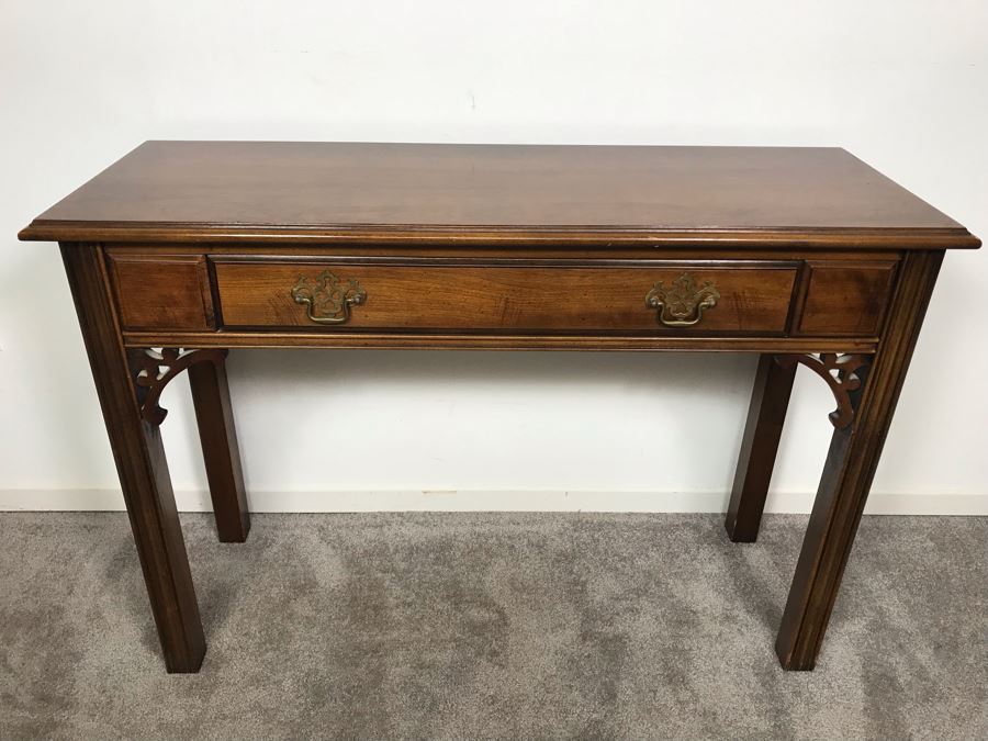 Lane Console Entry Table 39'W X 14'D X 27'H