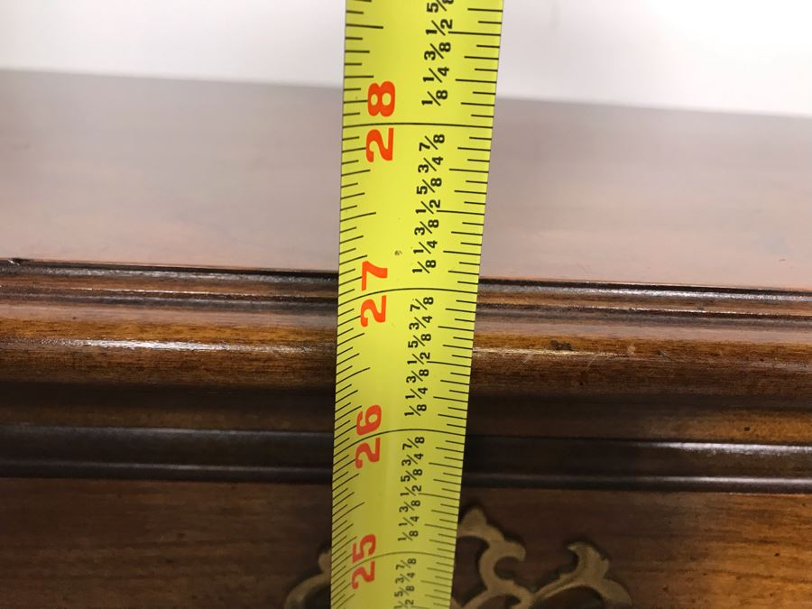 Lane Console Entry Table 39'W X 14'D X 27'H [Photo 10]