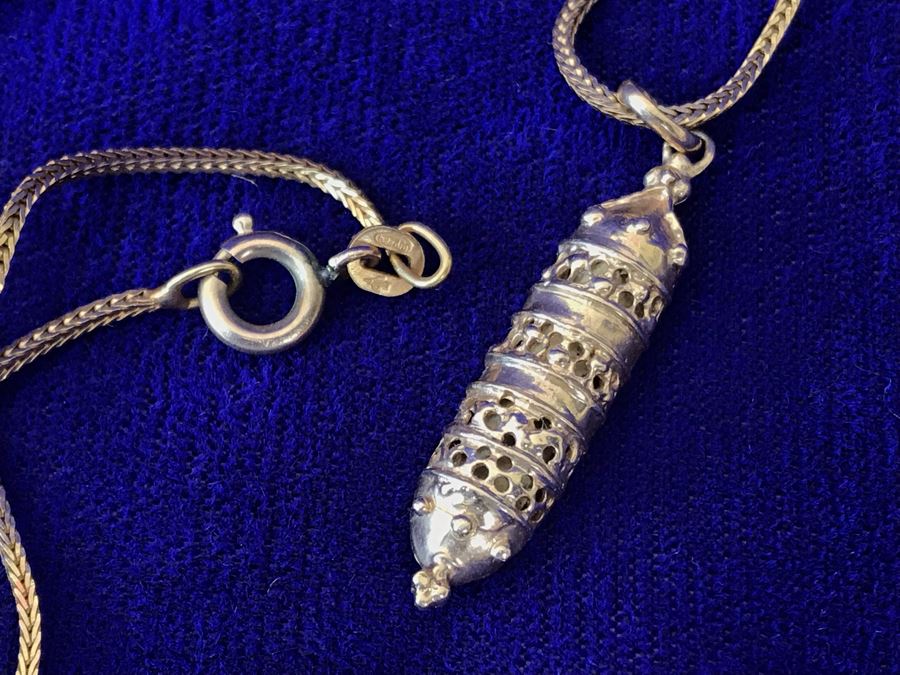 14K Gold Torah Scroll Pendant With 14K Gold Italy Neckalce 5.8g [Photo 5]