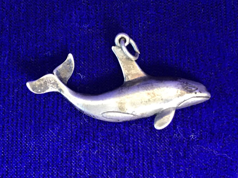 Sterling Silver Dolphin Ring Size 9.5 And Sterling Silver Whale Pendant 5.9g [Photo 2]