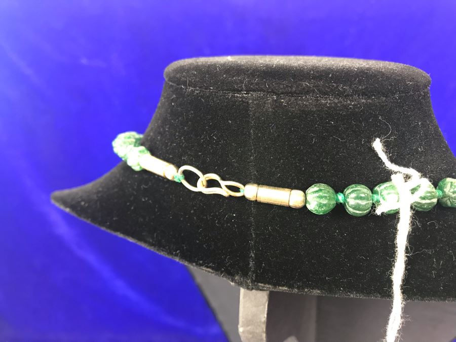 Vintage 20' Carved Aventurine Stone Necklace [Photo 5]