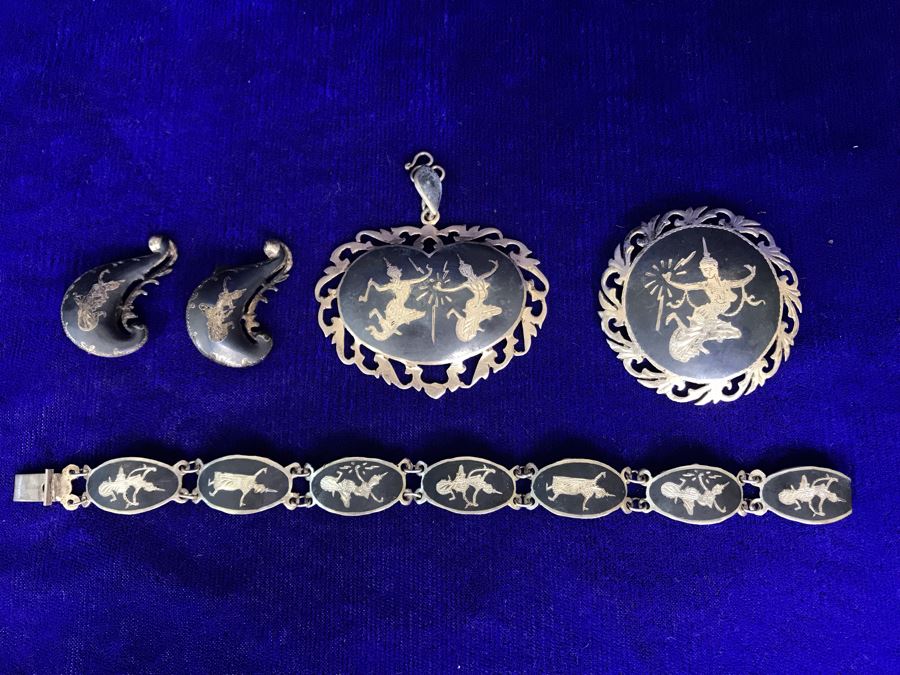 Vintage SIAM Sterling Silver Jewelry: Pendant, Brooch Pin, Bracelet and Pair Of Clip On Earrings 36g TW [Photo 3]