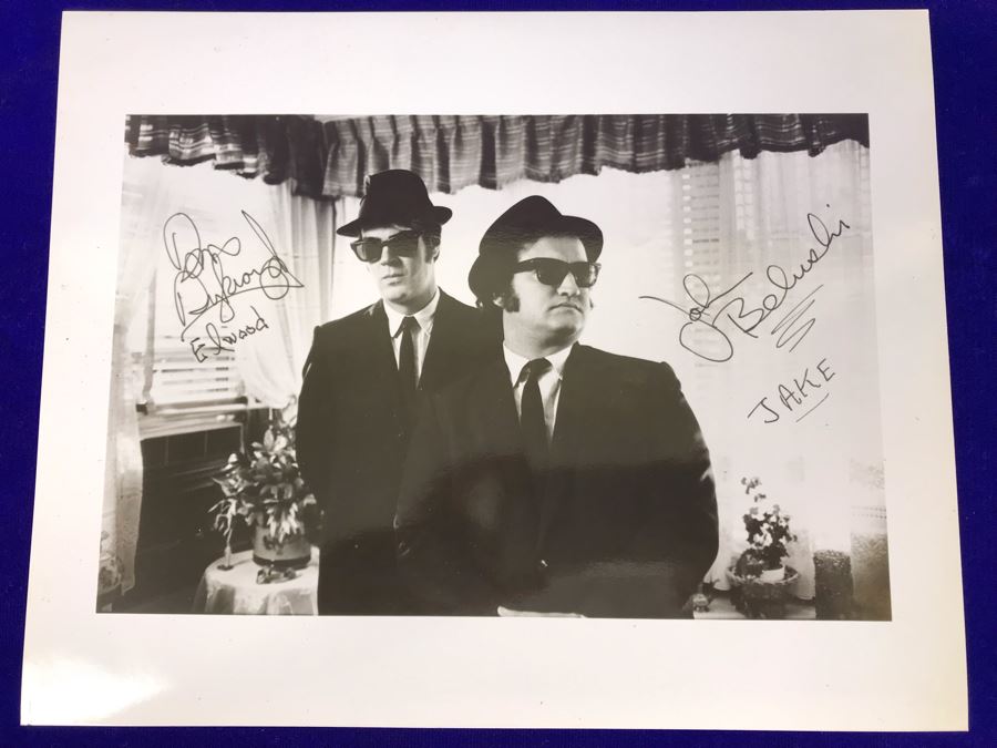Vintage 1980 The Blues Brothers Movie Memorabilia 8 X 10 Photo John Belushi And Dan Aykroyd Facsimile Signatures [Photo 1]