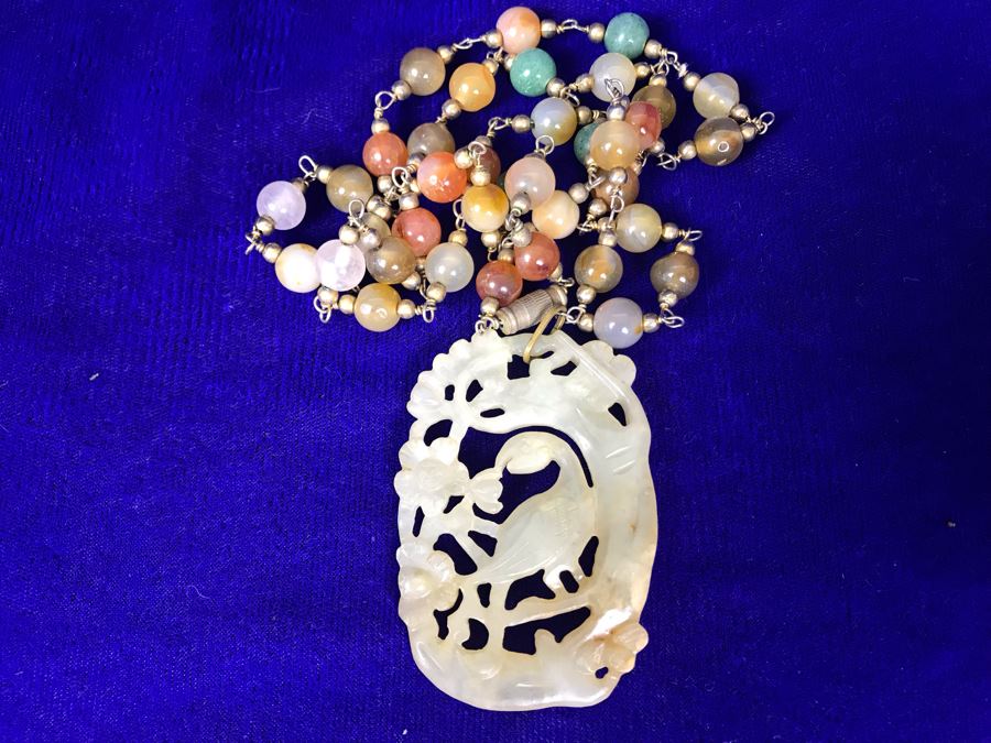 Carved Stone Necklace [Photo 3]