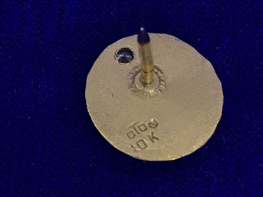 14K Gold Unicorn Pendant (0.4g) And 10K Gold Chain Necklace And 40 Years Of Service Pin (7.5g) [Photo 5]