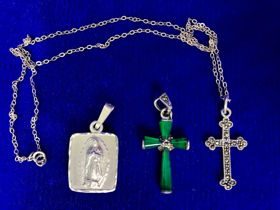 (3) Sterling Silver Religious Pendants And Sterling Silver Chain Necklace 7.9g [Photo 1]