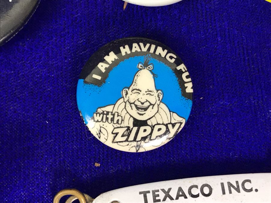 Michael Jackson King Of Pop Pin, Collectible Buttons: MTV Beavis And Butt-Head, Madonna, Blues Brothers And Texaco Pocket Watch [Photo 7]